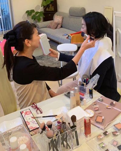 「50代が自分にあった仕事を見つけるヒントとは？」専業主婦から司書を経てメイクセラピストに【50代の仕事始め＃1後編】（サムネイル画像4）