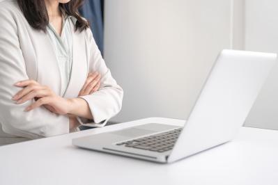 シニア女子の資産運用は【NISA】一択！「難しいことヌキ」で儲ける方法だけ知りたい！