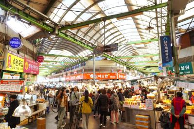 【2025最新 韓国旅行】ソウルのど真ん中！ 広蔵市場でうまいものめぐり（サムネイル画像8）