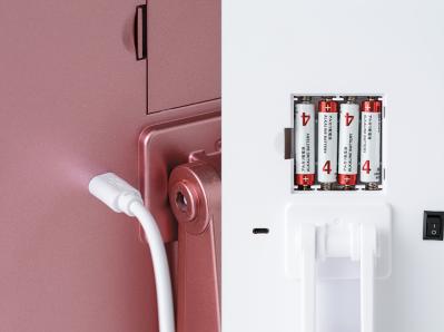 「最近近くが見えづらくなってきた…」人もメイクに困らない！便利すぎる「照明つき卓上三面鏡」とは？（サムネイル画像4）