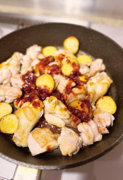 【ヤンニョムチキン】ってこんなに簡単なの！？甘辛たれが絶妙！予約殺到の韓国料理教室ゼン ヒャンミ先生のレシピ（サムネイル画像3）