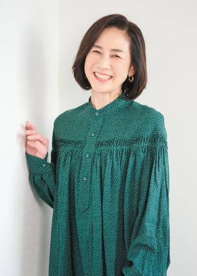 【50代におすすめのミディアムボブ】脱・ぺたんこがかなう！2025年最旬ヘアスタイル2選（サムネイル画像7）