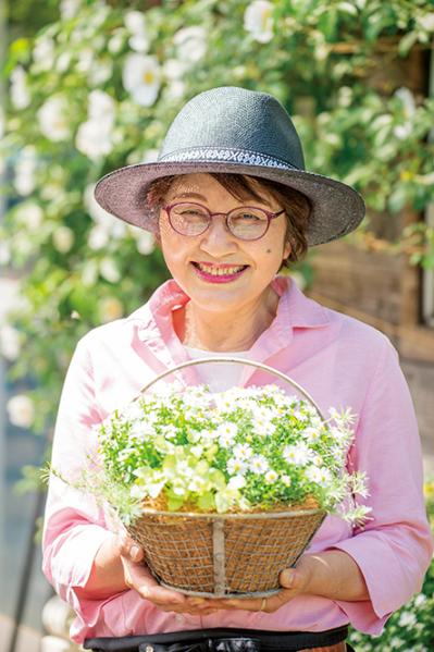 【ガーデニング】この春に作りたい「レッド＆ブラウンの花の寄せ植え」カラーリーフを使って上品シックな印象に（サムネイル画像2）