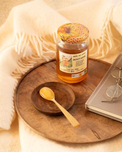 1日のうち、はちみつをなめる「ベストタイム」は、まさかの…！喉の痛みや胃の不調にも【はちみつ習慣＃1】（サムネイル画像4）