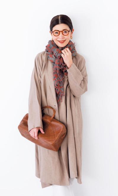 シンプルな服に華を添えてくれる【ストール＆スカーフ】4選。寒暖差の調整にもお役立ち（サムネイル画像7）