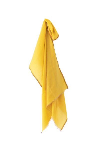 シンプルな服に華を添えてくれる【ストール＆スカーフ】4選。寒暖差の調整にもお役立ち（サムネイル画像11）