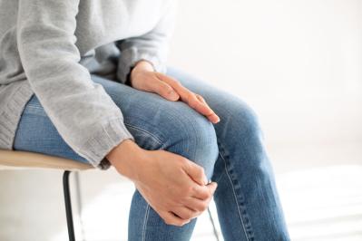 68歳女性の電車内でのショッキングな出来事。私ってそんなに”おばあちゃん”？【老いのあるある体験】（サムネイル画像）