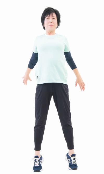 【デューク更家式】下半身の“ぴんしゃん”元気体操｜たった数分行うだけで正しい歩き方に（サムネイル画像22）
