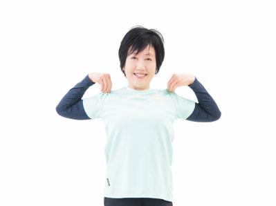 【デューク更家式】上・中半身の“ぴんしゃん”元気体操｜全身の可動域が広がり、いつもの行動が運動に変わる！（サムネイル画像11）