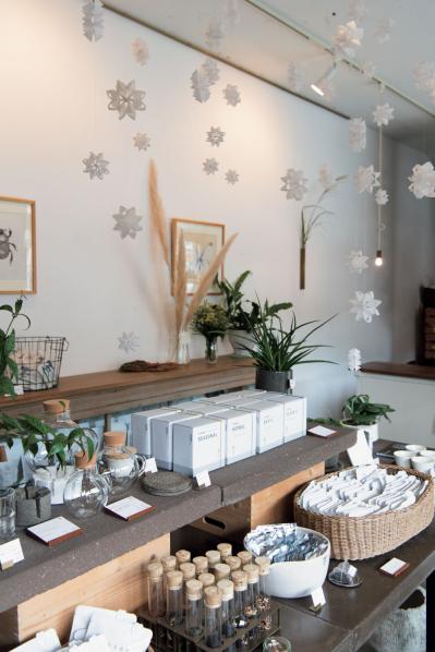 大磯から熱海【大人のひとり旅】どこへ行く？ 人気料理家の気ままな電車旅（サムネイル画像17）