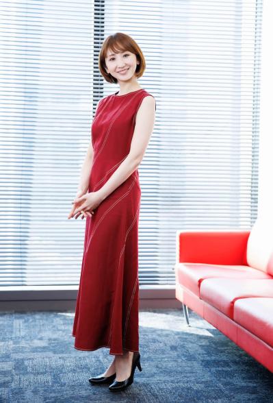 元宝塚雪組トップ娘役・愛原実花さん。出産後「子育てでいっぱいいっぱい」だった1年を経て舞台復帰する『アニー』への思いとは？【愛原実花さんのターニングポイント＃1】（サムネイル画像2）