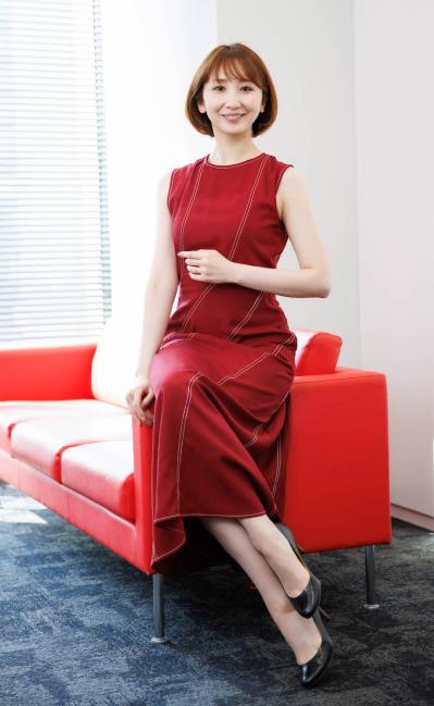 「世間から怖い人と思われているつかこうへいも、私にとっては甘々なお父さん」それでも1度だけ怒られた、そのまさかの理由は？【愛原実花さんのターニングポイント＃2】（サムネイル画像2）