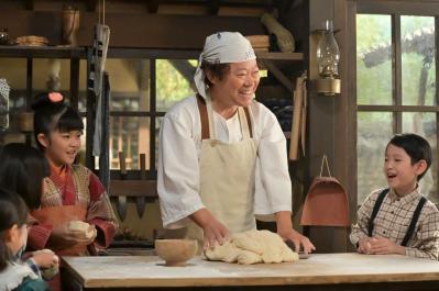 【あんぱん】朝ドラワールドとアンパンマンワールドの2つの世界をつなぐ「遊び」のような演出が楽しい（サムネイル画像4）