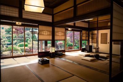 『陰翳礼讃』谷崎潤一郎の美と生活の哲学が綴られた珠玉のエッセイ