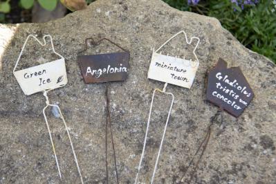 【ガーデニング】簡単に作れる“リメ缶アレンジメント”で庭作りをもっと楽しく！（サムネイル画像2）