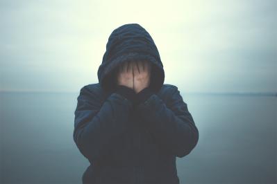 坂口安吾の『堕落論』あらすじ紹介。堕落こそが人生の真実、その意味は？