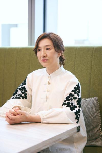 「年齢確認すんだよ！」バズ動画でスターダムへ。朝ドラ出演も「仕事がなかった30代」【赤間麻里子さんのターニングポイント＃1】（サムネイル画像3）