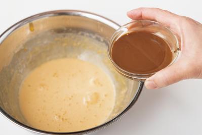 カロリーも脂質も控えめ【米粉×オイルなし】コーヒーとくるみでほろ苦リッチな大人のシフォンケーキ（サムネイル画像3）