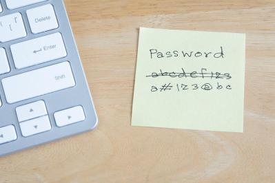 「普段は疑い深いのに、簡単に信じてしまう…」投資詐欺に合いやすいシニアの傾向とは？（サムネイル画像）