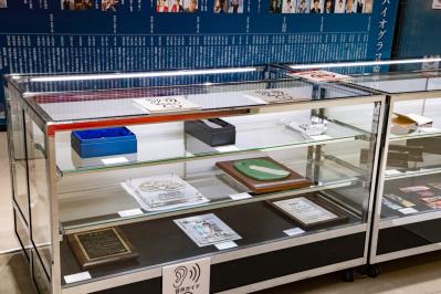 【山内惠介さん】デビュー25周年特別企画展が開催中！ ファンに一番見てほしいお宝グッズとは？（サムネイル画像7）