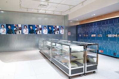 【山内惠介さん】デビュー25周年特別企画展が開催中！ ファンに一番見てほしいお宝グッズとは？（サムネイル画像6）