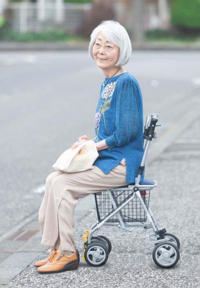 行動の幅が広がる【シルバーカー】とは？ 読者モデルが母にプレゼントした1台はコレ！（サムネイル画像5）