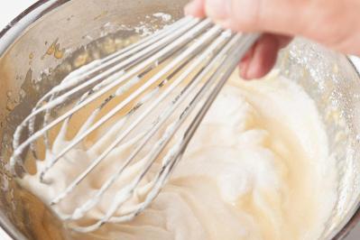 ダイエット中でも食べられる！オイルなし！？なのにふんわり！米粉×豆乳のやさしいシフォンケーキ（サムネイル画像16）