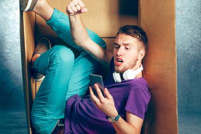 山川方夫の『箱の中のあなた』あらすじ紹介。生きた人が怖い！？その驚愕の結末が心に刺さる！