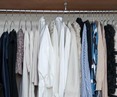 ものであふれ返ったクローゼット、どう整理する？｜人気整理収納アドバイザー【中山真由美さん】直伝（サムネイル画像6）