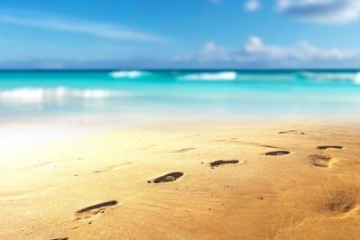 石川啄木の『足跡』あらすじ紹介。貧困と理想の狭間で生きる、若き代用教員の物語