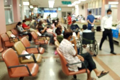 山本周五郎の『赤ひげ診療譚』あらすじ紹介。赤ひげと若き医師の成長と葛藤を描くヒューマンストーリー