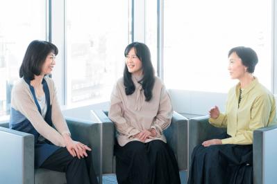 「若いコと、おばさんの服はあるのに、 私たちの着る服がない！」【60代・読者モデル】の本音トーク（サムネイル画像）