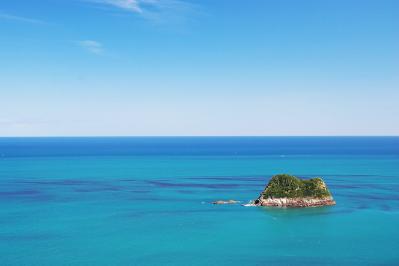 中島敦『環礁』あらすじ紹介。島と人間模様が織りなす神秘の物語とは？