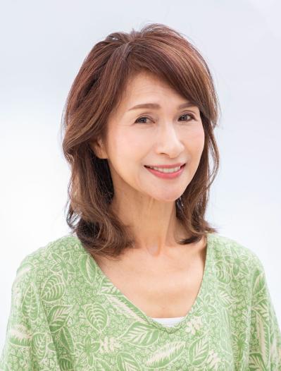 50代・60代読者モデル愛用のプチプラコスメ【4選】2,000円以下なのに「美肌・美白」が叶う！（サムネイル画像2）