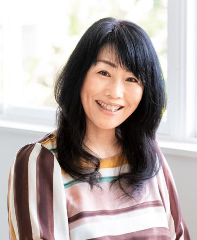 50・60代の読者モデルが愛用するプチプラコスメ【5選】「トレンドコスメは1,000円以下で探します！」（サムネイル画像2）