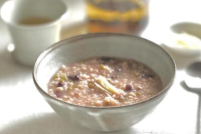 61歳・薬膳講師の清水耀尚子さんが伝授！「梅雨時期のむくみ・頭痛に効く」薬膳茶レシピ【50代の仕事始め＃4後編】