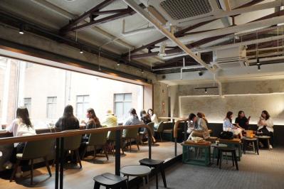 【2025最新 韓国旅行】広蔵市場にスターバックスがオープン！ ここでしか買えない限定アイテムも発売（サムネイル画像5）