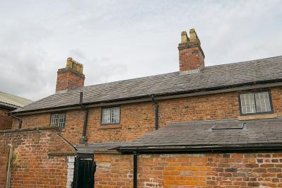 【戦後80年に読みたい小説】山川方夫の『煙突』あらすじ紹介。戦後の世で「生きる意味」を問う希望の物語