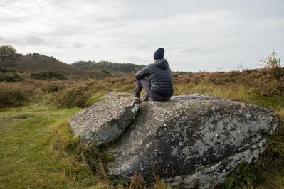 山本周五郎の『あすなろう』あらすじ紹介。正しさと罪のはざまに揺れる人間模様