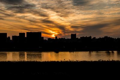 柳田國男の『かはたれ時』あらすじ紹介。「黄昏の美しさと意味を考察する旅