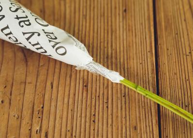 花のもちが格段に変わるひと手間【フラワーアレンジメント】プロは「すぐ水につけない」！？（サムネイル画像5）