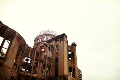 【戦後80年に読みたい名作】中谷宇吉郎『原子爆弾雑話』あらすじ紹介。科学と戦争の複雑な関係とは？