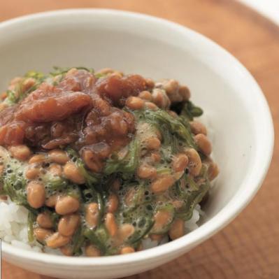 【大人のひとりごはん】コレステロールが気になる方へ「納豆×めかぶ×梅」レシピ・料理家 川津幸子さん（サムネイル画像2）