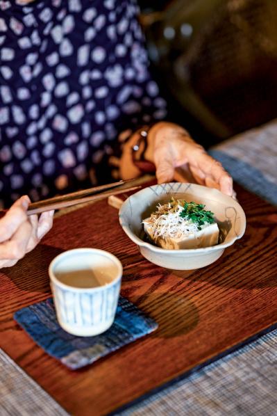 90歳の人気YouTuberが健康をキープするためにやっている「毎朝の習慣」とは？（サムネイル画像3）