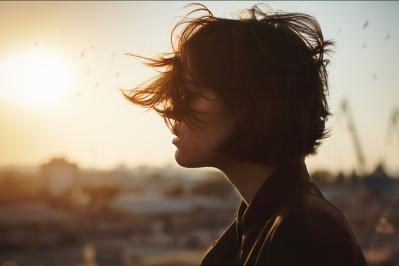 【戦後80年に読みたい小説】坂口安吾『白痴』あらすじ紹介。戦火を白痴の女と生き延びた先に待っていた衝撃の結末とは！？