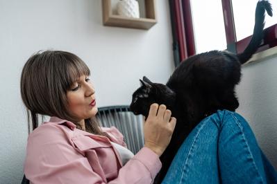 萩原朔太郎の『ウォーソン夫人の黒猫』あらすじ紹介。黒猫がもたらす恐怖と孤独…謎に包まれた黒猫の正体は？