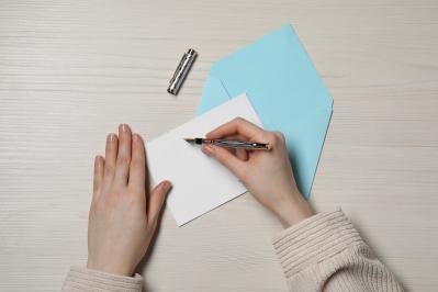 【あなたにとって昭和とは？】伝言板、文通など今と比べると不便なことの多い時代だったものの…（サムネイル画像）