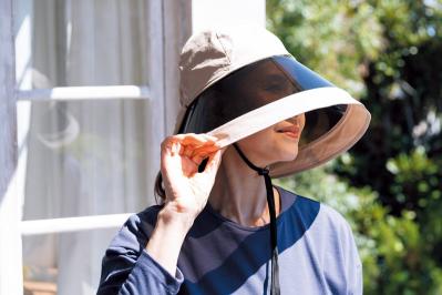 夏のお出かけ時、紫外線から全顔を守る！女優ハット風「コットンバイザーハット」のおすすめポイント（サムネイル画像2）