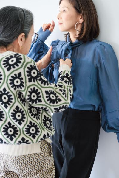63歳のスタイリングが大変身！ドラマスタイリスト【西ゆり子さん】のおしゃれレッスン「品のいいカジュアルが完成！」（サムネイル画像11）