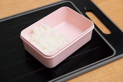 コストコで大量買いした肉→ニトリのまな板で処理。【ニトリマニア】が実践するスゴ技（サムネイル画像6）